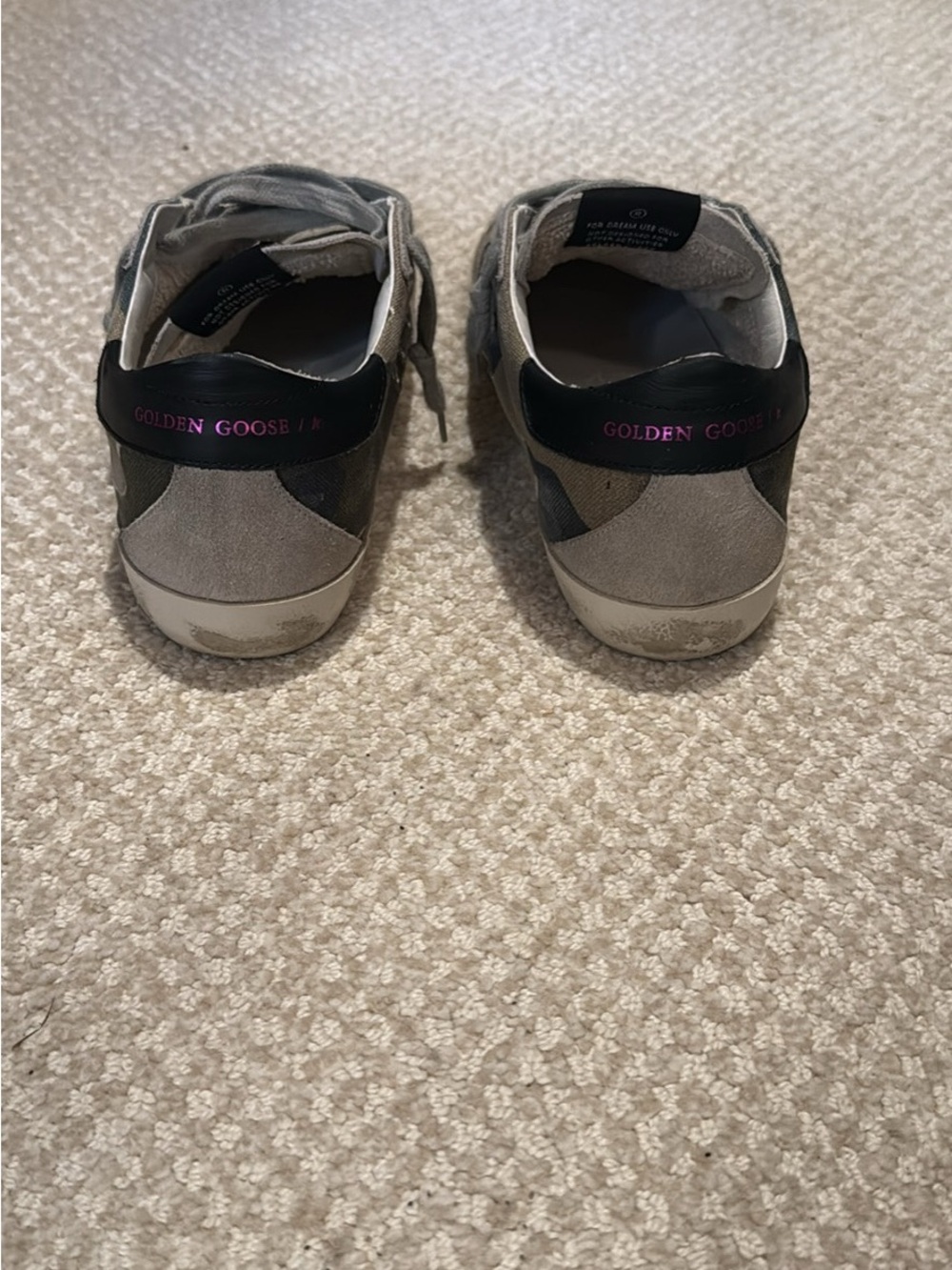 Golden Goose Superstar Camo with Hot Pink Star - Picture 3 of 4